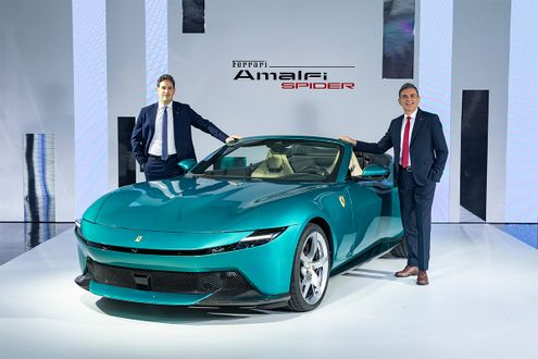 人生を謳歌するフェラーリ　新型「フェラーリ・アマルフィ・スパイダー」日本初披露