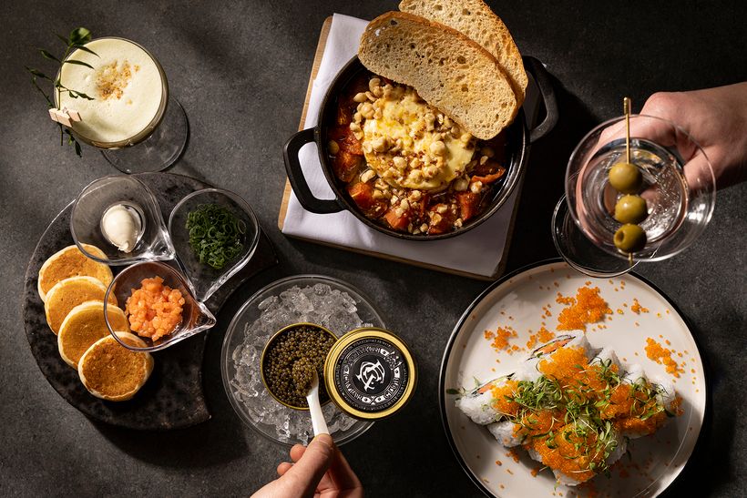 一方の「カリフォルニアラウンジ」は、よりカジュアルで肩肘張らない雰囲気が魅力。ロブスターロールやタコスなどのカリフォルニア料理をいただける。 