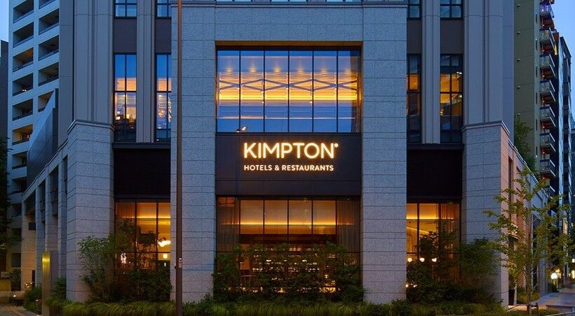 館内にはアートワークが随所に配置され、ギャラリーのような空間が魅力。