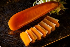 美食家たちを魅了する、宮崎・日向灘の最高峰の「からすみ」が、全国発売へ