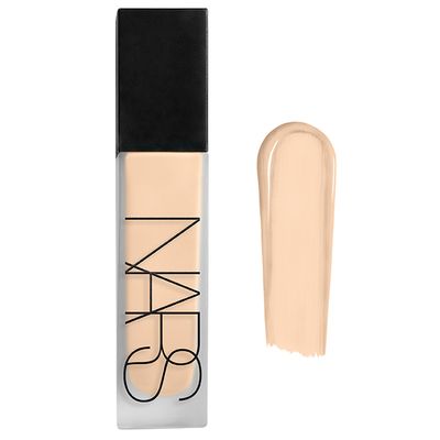 ナチュラル ロングウェア ファンデーション 全15色 30ml 7480円／NARS