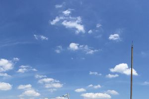 雲は上昇気流の道しるべ。エンジンのないグライダーが空を飛べる理由