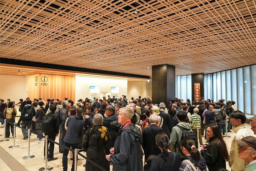 リニューアルオープン当日には大勢の人が詰めかけた