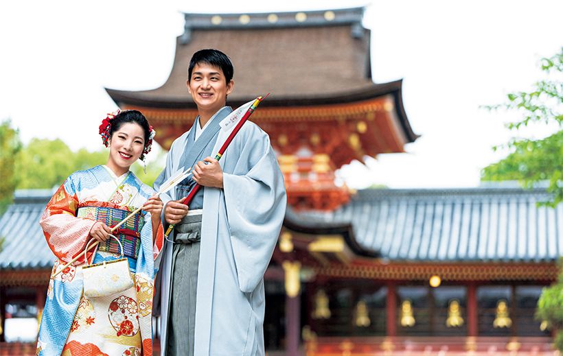 撮影／鍋島徳恭　きものコーディネート／相澤慶子　着付け／川上まり子　ヘア＆メイク／重見幸江〈gem〉　取材協力／石清水八幡宮