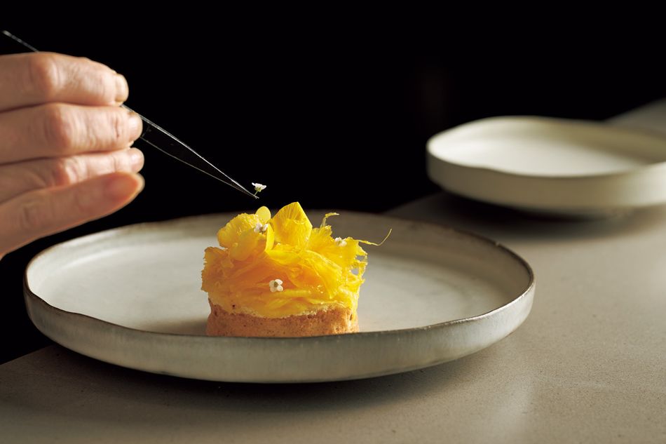 器の素材感がインスピレーションに。東京・京橋「Kominasemako」の駒瀨奈美子さんが惚れた器