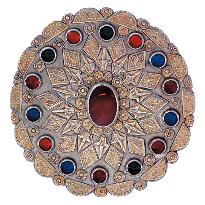 制作：ジャファバイ・ヨムート族、トルクメン人　19世紀中期　銀、鍍金、カーネリアン、ガラス