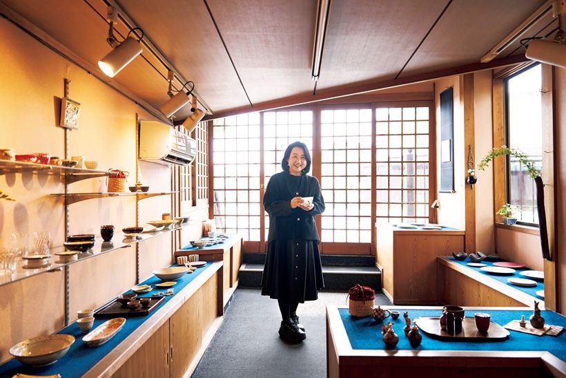 磨き抜かれた感性で作家の輪を広げる梶さん。