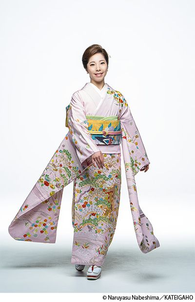 三浦璃来さん。きもの・帯／きもの百科イトカワ 帯揚げ・ 帯締め・履物／和小物さくら