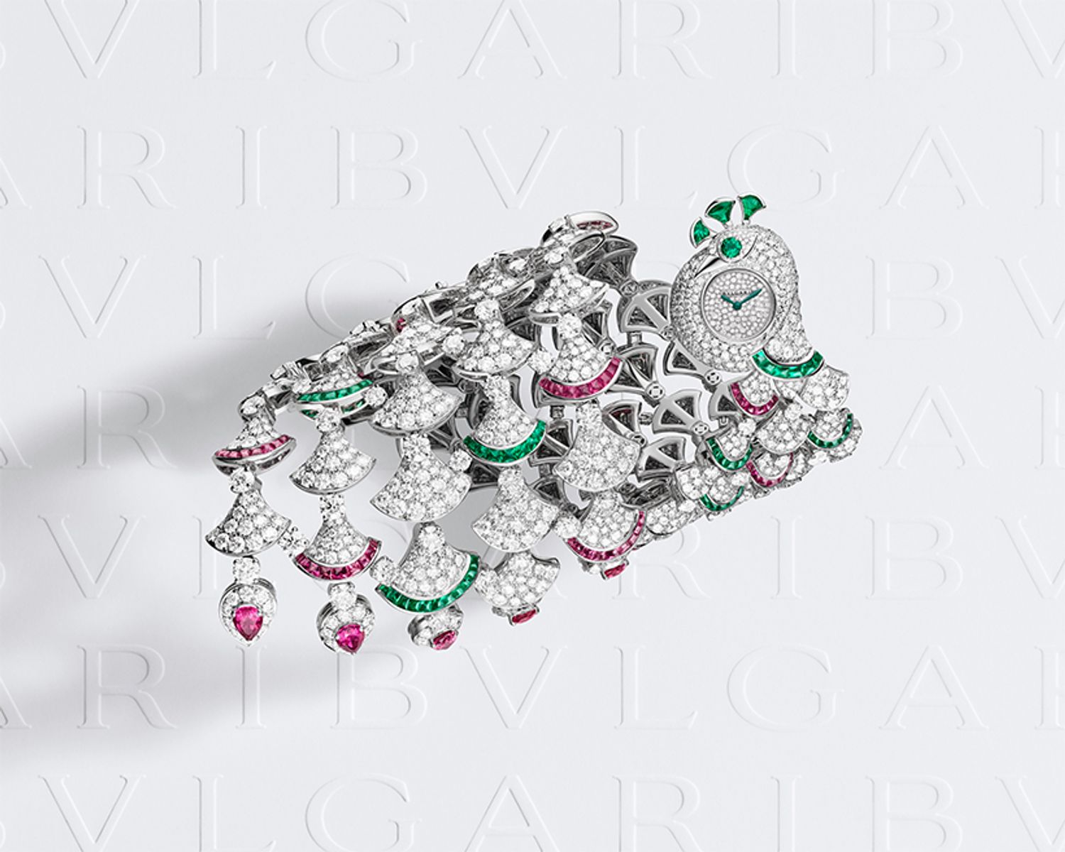 「パヴォーネ ブレスレット ハイエンドウォッチ」©BVLGARI