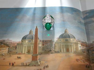 「インコントロ セグレート ハイジュエリー リング」©BVLGARI