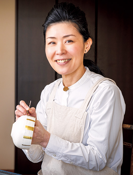 うつわ作家・高橋朋子さん 金銀の幾何学模様が映し出す自然の情景