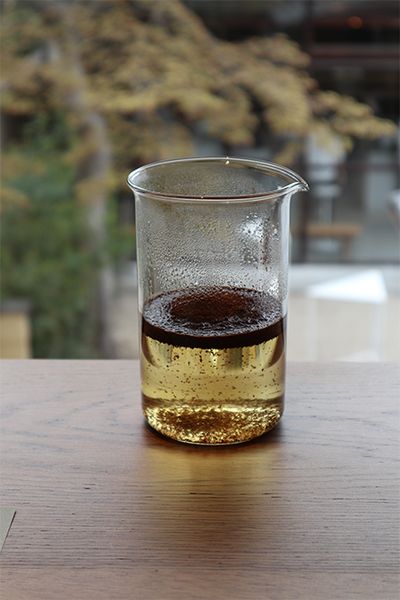 浸漬式で抽出されるLONG CUP。ドリップ式とは異なり、人の手を介さない抽出法は、味わいのブレが少ない。
