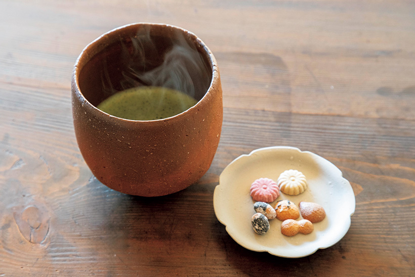 うつわ作家・森本仁さん 日々の食事を彩る 備前の土と炎 | 家庭画報