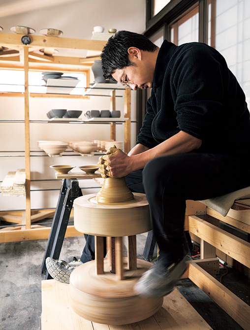 うつわ作家・下村淳さん 言葉や文化を超える軽やかなうつわたち | 家庭
