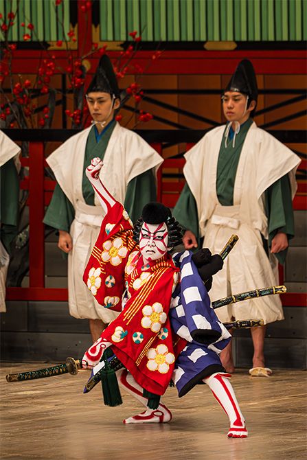 『菅原伝授手習鑑　車引』梅王丸（尾上菊之助）　2025年6月歌舞伎座　©Naruyasu Nabeshima／KATEIGAHO
