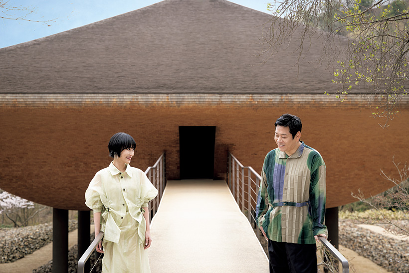 名和晃平さん・清川あさみさん夫妻、建築巡りの週末 禅の世界を広く