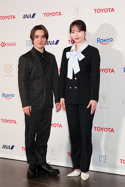 和やかな会見ではあったが、同時に2人で五輪を目指す本気の覚悟も伝わってきた。パワフルで力強いスケートとノーブルな表現が魅力の宇野さんと、軽やかなスケーティングと華のあるパフォーマンスで観客を虜にする本田さん。五輪という夢を目標に、ここから2人で切磋琢磨していく道のりは尊い以外のなにものでもない。その日々と経験のすべてに幸ありますように。2人の夢、応援します！