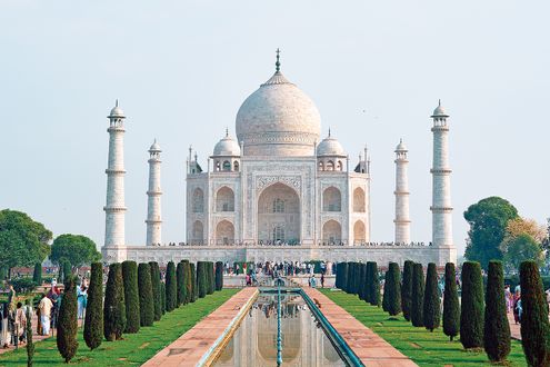 【インド 至高の旅】世界遺産タージ・マハルの眺望を目前に楽しむ「 ジ・オベロイ・アマルヴィラス」で、極上の滞在を。