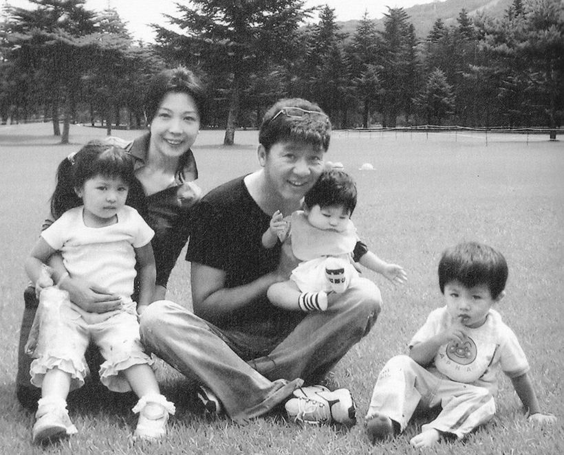 2005年、次男の悠天さんが生まれ、家族5人で軽井沢へ。この頃は日常生活も支障なく普段どおりに過ごせていた。