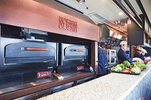 “旅する車窓ランチ”の非日常　福岡・THE RAIL KITCHEN CHIKUGO