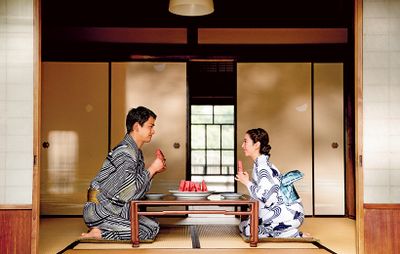 江戸っ子の粋を感じさせる蕎麦と千鳥のデザイン