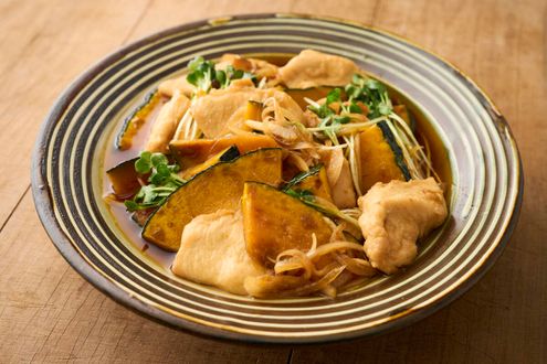 味のポイントは玉ねぎ香る漬け汁！ 料理家きじまりゅうたさんの「鶏むね肉とかぼちゃの南蛮漬け」レシピ
