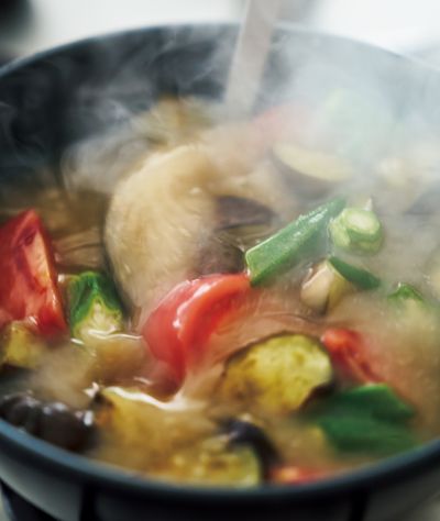 栗原心平さんによる鶏だしの酒粕スープ