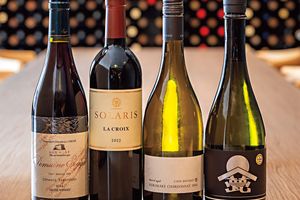 中軽井沢「キリマン酒店」　地元ワインや日本酒が大充実