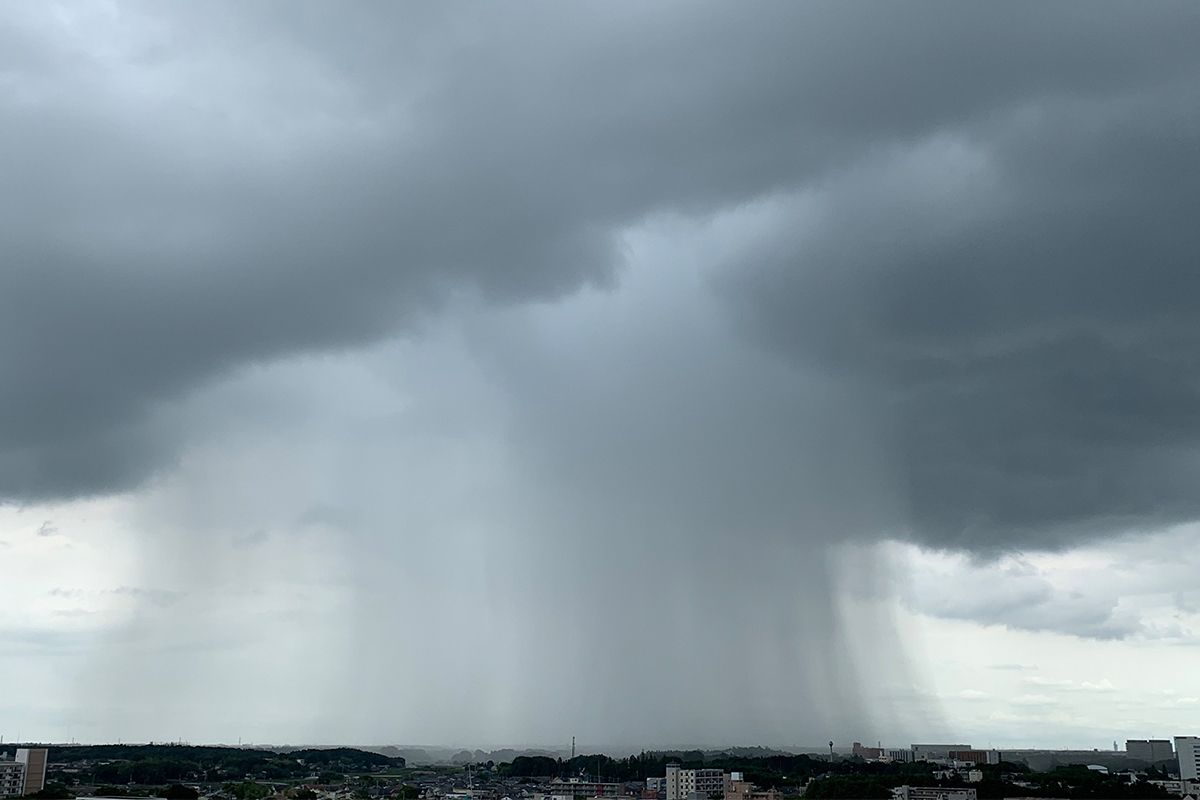 手あたり次第に「ゲリラ豪雨」と呼ぶのはやめませんか？　趣ある本来の名前とは