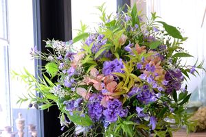 8月の贈り花　「信州片桐花卉園」育ちのしゃれた草花で 目に涼やかな贈り物を