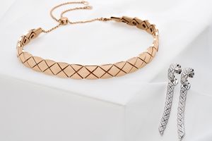 【シャネル】の名品ジュエリーが新たな表情へ進化を遂げて