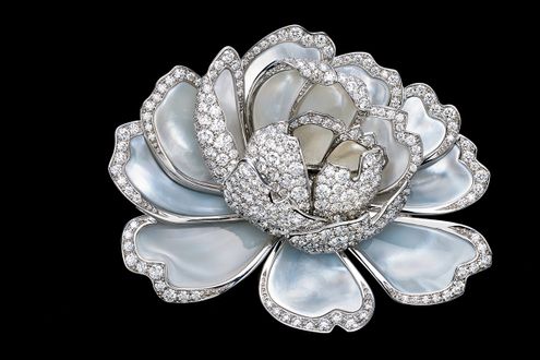 【ギメル】隠された贅沢を楽しむまるで芸術品のようなブローチ