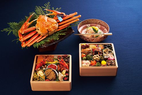 加賀料理の名店が紡ぐ　海山の幸が詰まったおせちとブランド蟹で特別のお正月迎えを「つば甚×家庭画報　加賀料理 特選 二段重（加能ガニ・かぶら寿し付き）」
