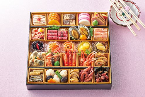 迫力溢れる特大サイズ　今治タオルの特典付き「家庭画報オリジナル　特大和一段おせち」