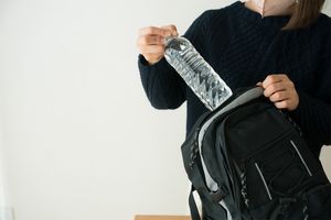防災バッグに入れるべきものとは。用意するときのポイントも解説