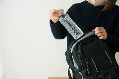 防災バッグに入れるべきものとは。用意するときのポイントも解説