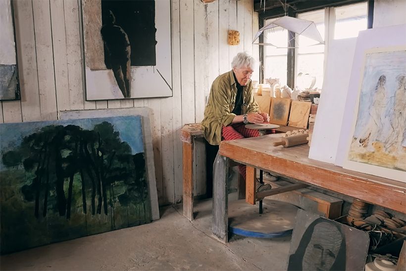 リサの創作意欲は90歳を超えても衰えることはなかった。ストックホルム郊外にある自宅のアトリエにて。