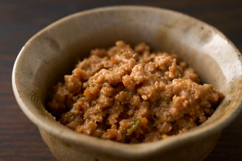 炊き立ての新米が一段とおいしく食べられるきじま家の肉味噌。