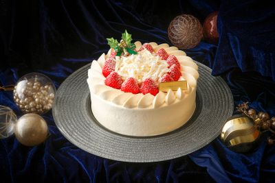 「ホワイトクリスマスショートケーキ」 直径15cm 7,700円、直径18cm 10,100円