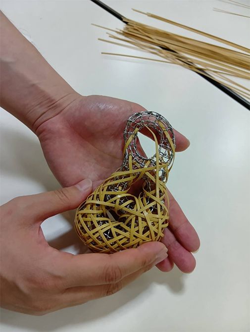 本格技法をその手で育む|ワークショップ「やたら編みのアクセサリー」