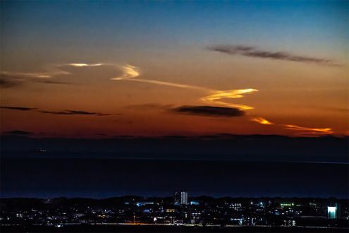 ロケットの打ち上げで見られることがある「夜光雲」。地球上で最も高い空に現れます