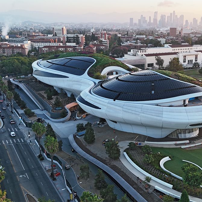 Aerial view of Lucas Museum construction, September 2025.ⓒ 2025 Lucas Museum of Narrative Art. Photo courtesy of Hathaway Dinwiddie.Photo by Pedro Ramirez. All rights reserved.