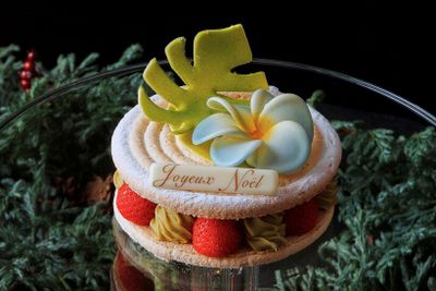 「THE KAHALA Christmas 2026 “Macaronnade”（ザ・カハラ クリスマス 2026 マカロナード）」12,960円　直径約12cm　※30台限定
