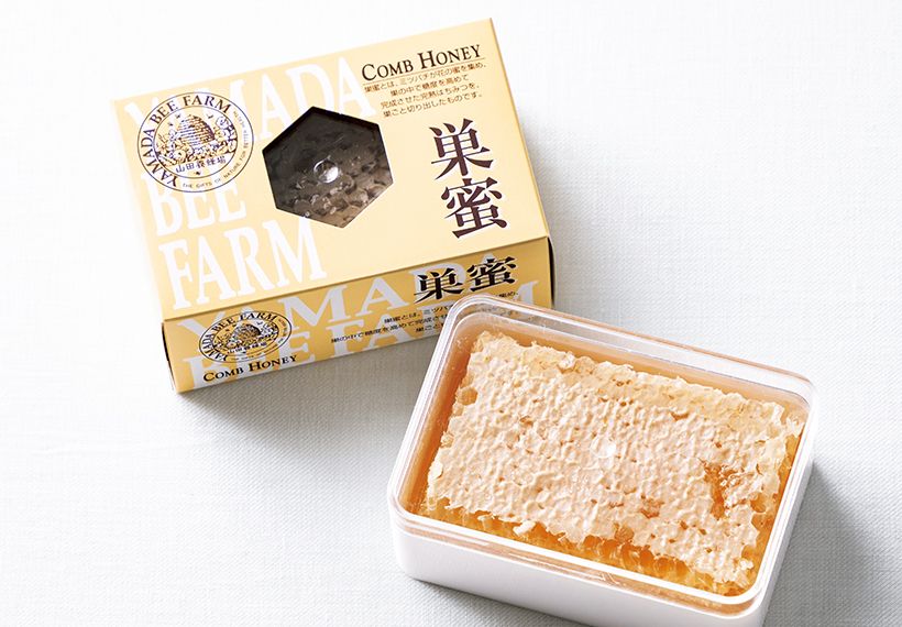 ハンガリー産のはちみつは結晶しにくく、蜜蠟が柔らかい。「巣蜜／コムハニー（ハンガリー産）」 1箱200グラム 2700円