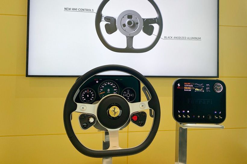Ferrali Luceの展示にはシミュレーション用のモニターも完備している。