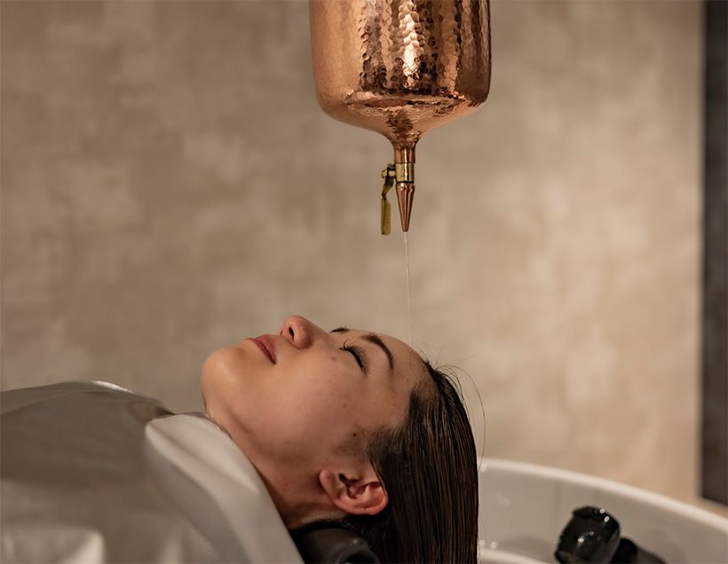 トリートメントは、京都・四条烏丸にある「AMATORA SPA（アマトラ スパ）」が担当。日本人の黒髪に適した製品を使用し、心身とともに“髪のウェルネス”を実践。