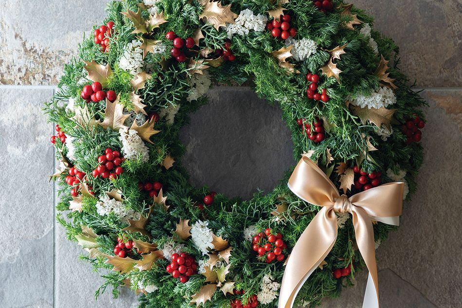 【家庭画報のお買いもの】フレッシュからドライへ　変化を愛でる生花のクリスマスリースと、オルゴールツリー