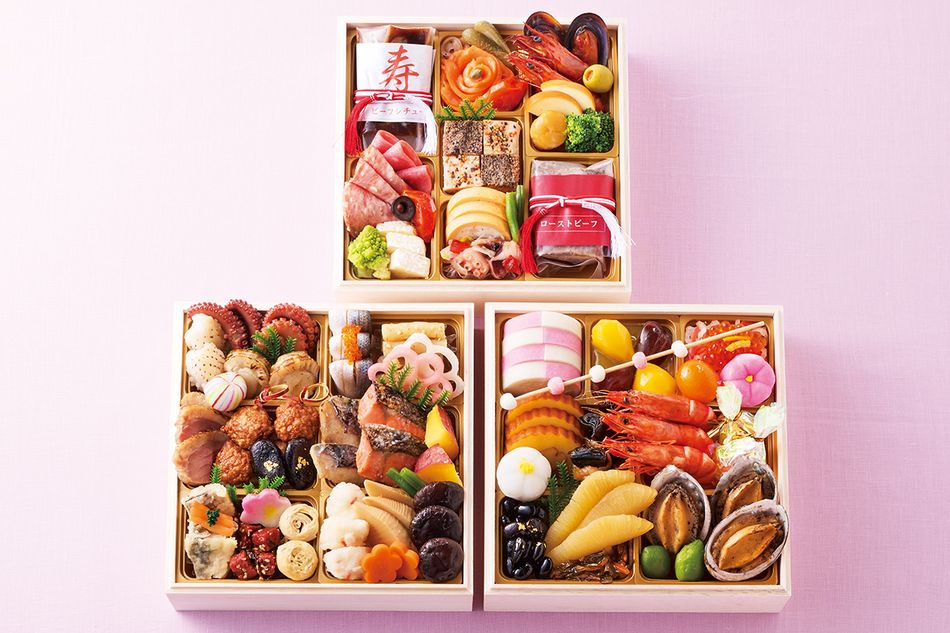 和洋の美味に心躍る、バラエティに富んだ62品　「家庭画報オリジナル　和洋三段おせち」