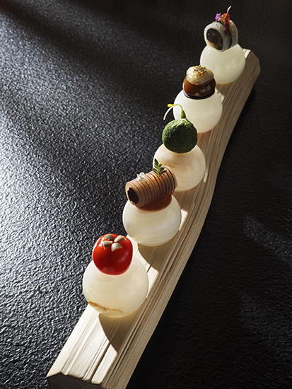 ついにヴェールを脱いだ、シェフ入魂の「NIPPON CUISINE」／星の