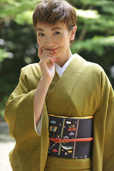 女優・一色采子の「母のタンス、娘のセンス」〜霜月
